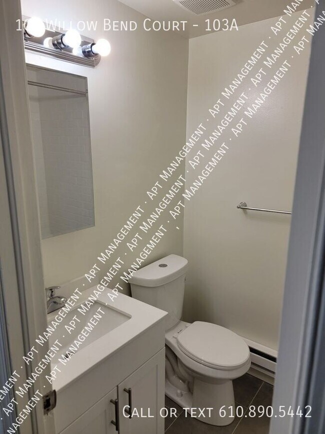 Building Photo - 100 Willow Bnd Ct