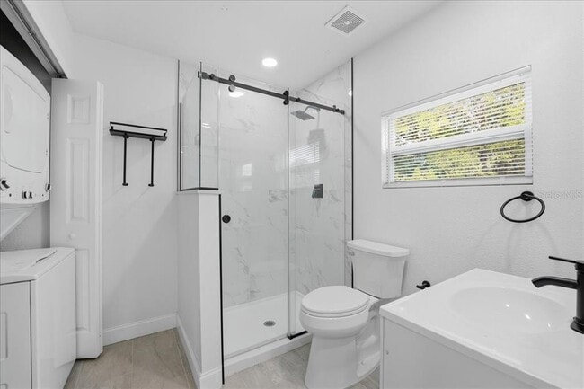 Building Photo - 2805 Mayer St