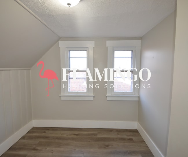 Building Photo - 213 Westwood Ave