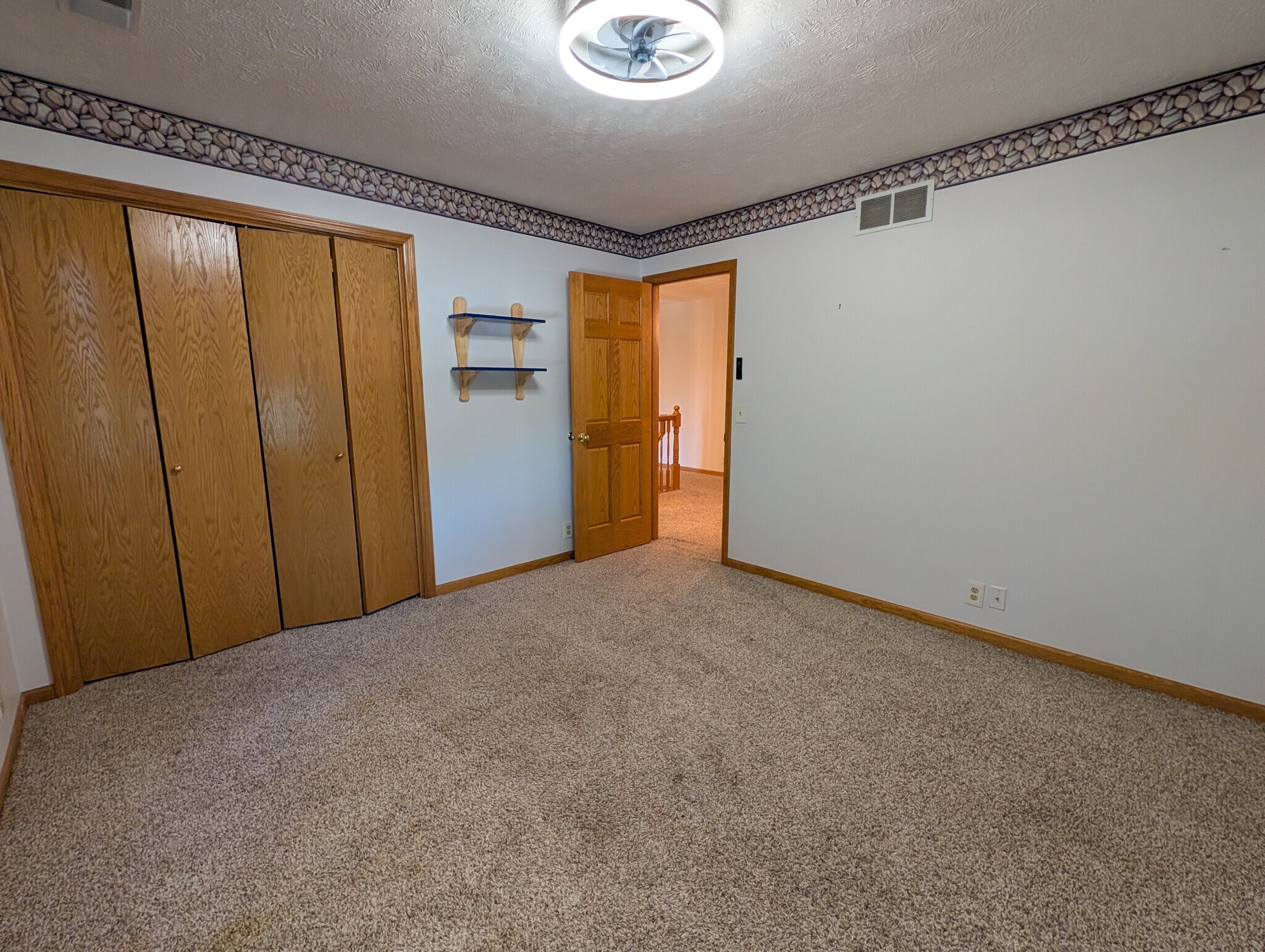 Building Photo - 5612 N 139th Ave
