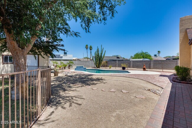 Building Photo - 12512 N 85th Ln