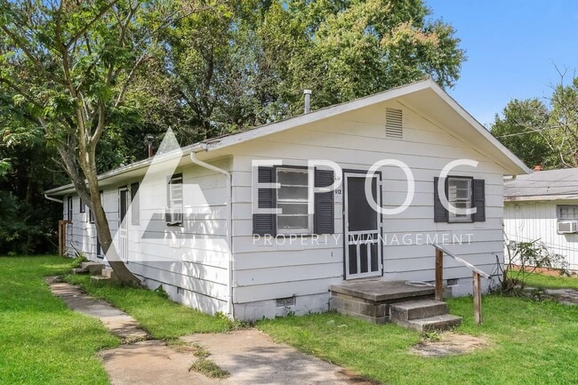 Building Photo - 912 Richland St