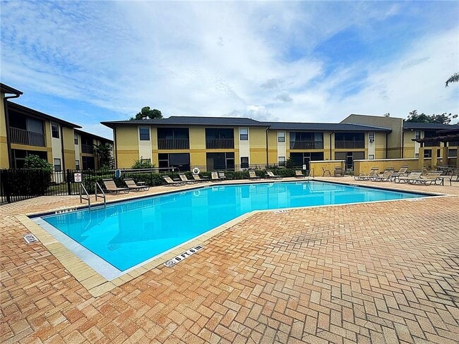 Building Photo - 12261 Sailwinds Dr