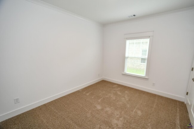 Building Photo - 114 Haven Way