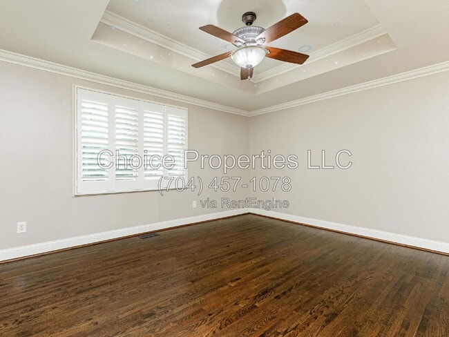 Building Photo - 1174 Robinhood Cir