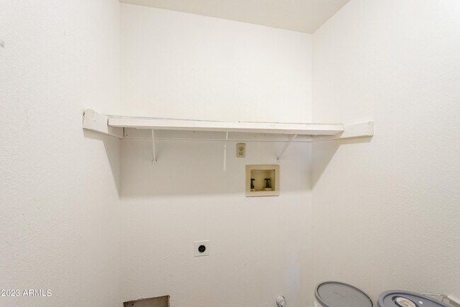 Building Photo - 4147 Calle Barona