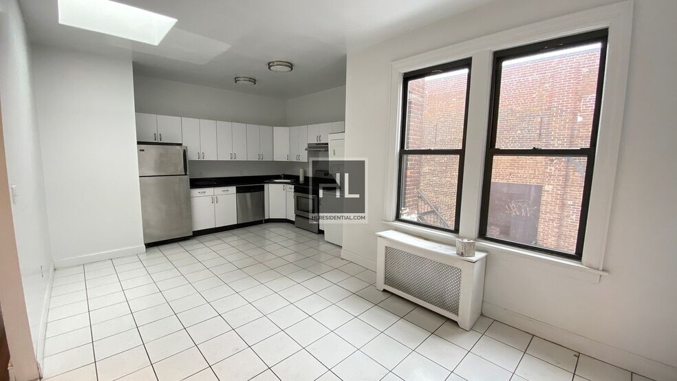 Building Photo - STEINWAY STREET