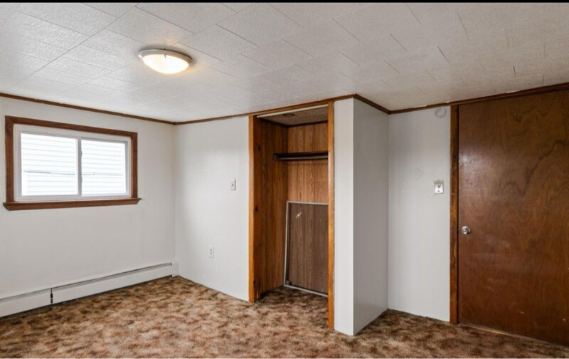 Building Photo - 412 Grove St