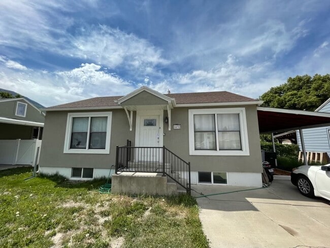 Primary Photo - Beautiful home in great location