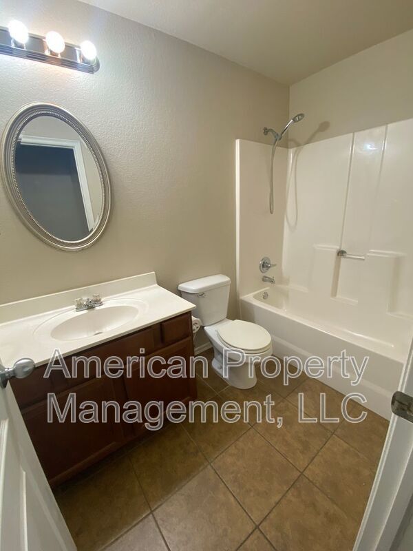 Building Photo - 4113 W 105th St S