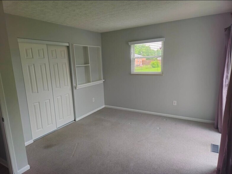 Building Photo - 1372 Western Row Rd