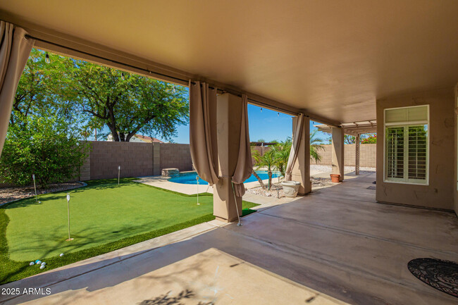 Building Photo - 5543 E Blanche Dr