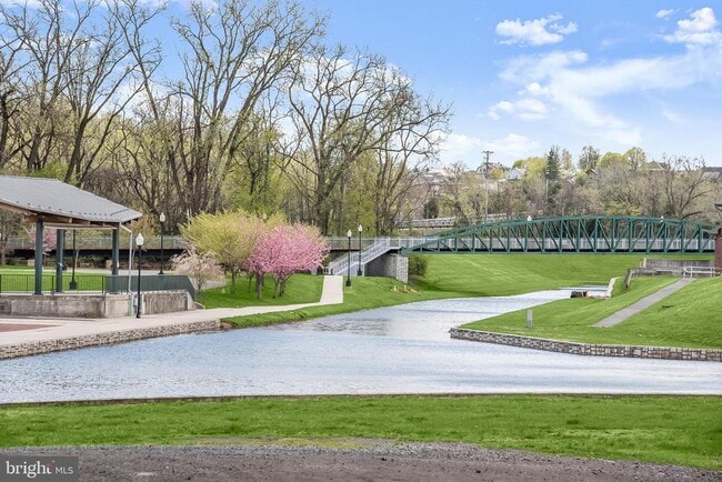 Building Photo - 13 N Allegany St