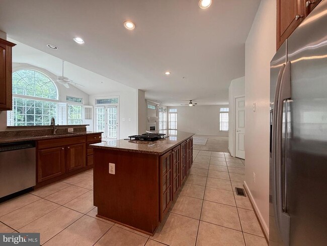 Building Photo - 4415 Medallion Dr