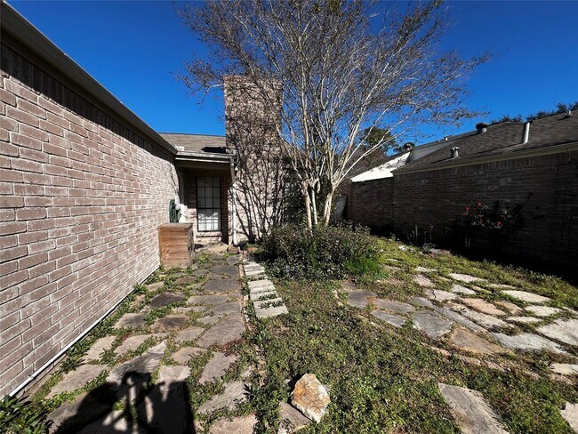 Building Photo - 18522 Glen Briar Ln