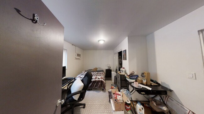 Building Photo - 1548 Jones-1548-3