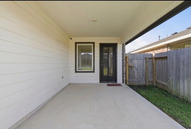 Building Photo - 30034 Reagans Rnch Dr