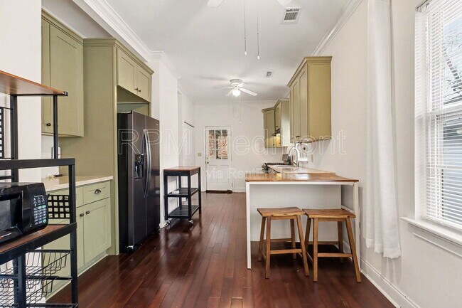 Building Photo - 160 Ormond St SE