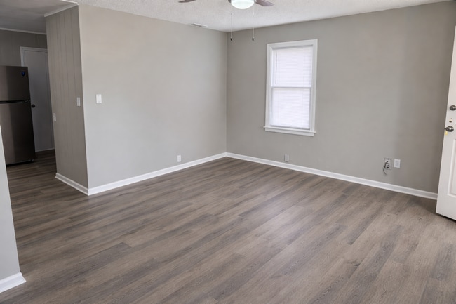 Building Photo - Cute Two Bedroom near KU Medical Center