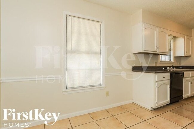 Building Photo - 6350 N Fawn Hollow Cir