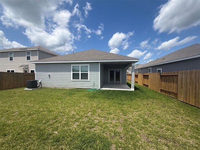Building Photo - 10403 Red Cardinal Dr