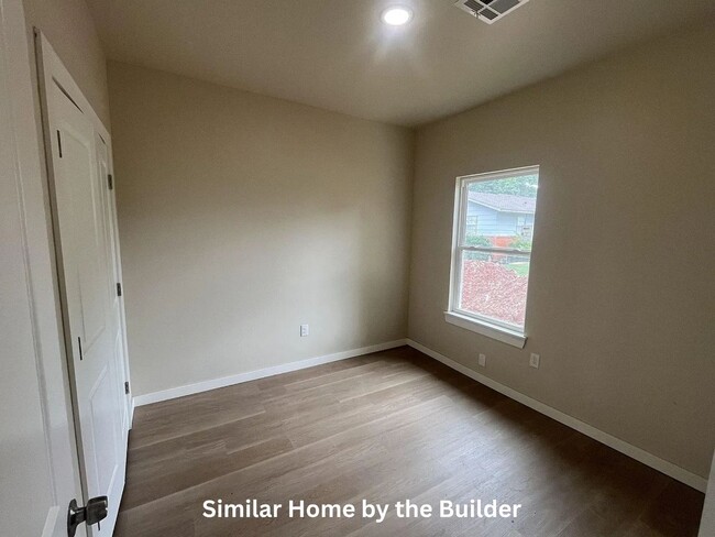 Building Photo - Move-In Ready 2-Bed Home in Perry – Pet Friendly