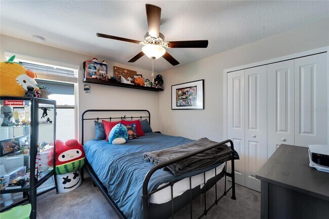 Building Photo - 403 Royal Empress Dr