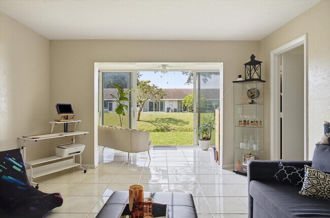 Building Photo - 2800 Fiore Way