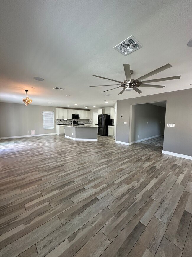 Building Photo - 7758 Meng Ct