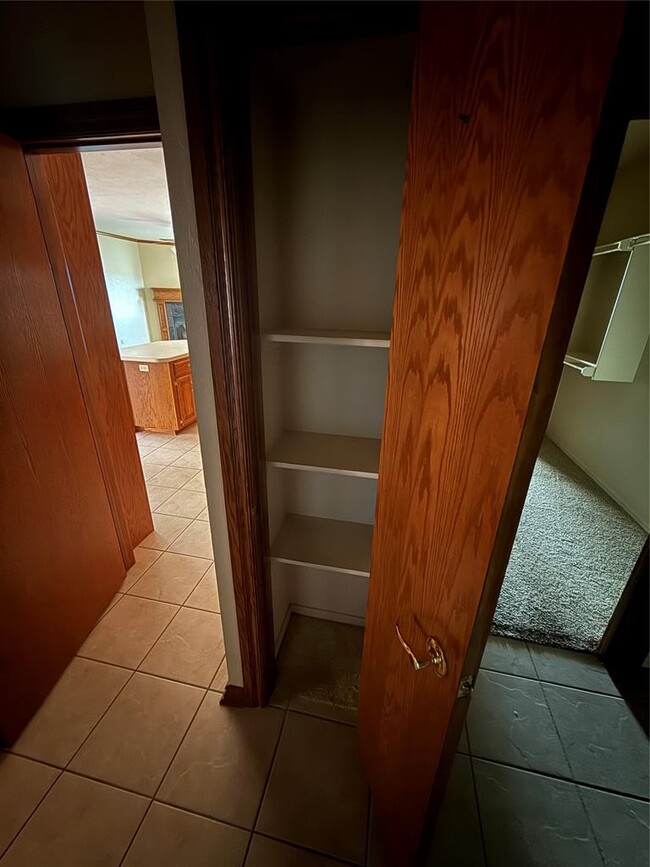 Building Photo - 9220 Roadrunner Ave