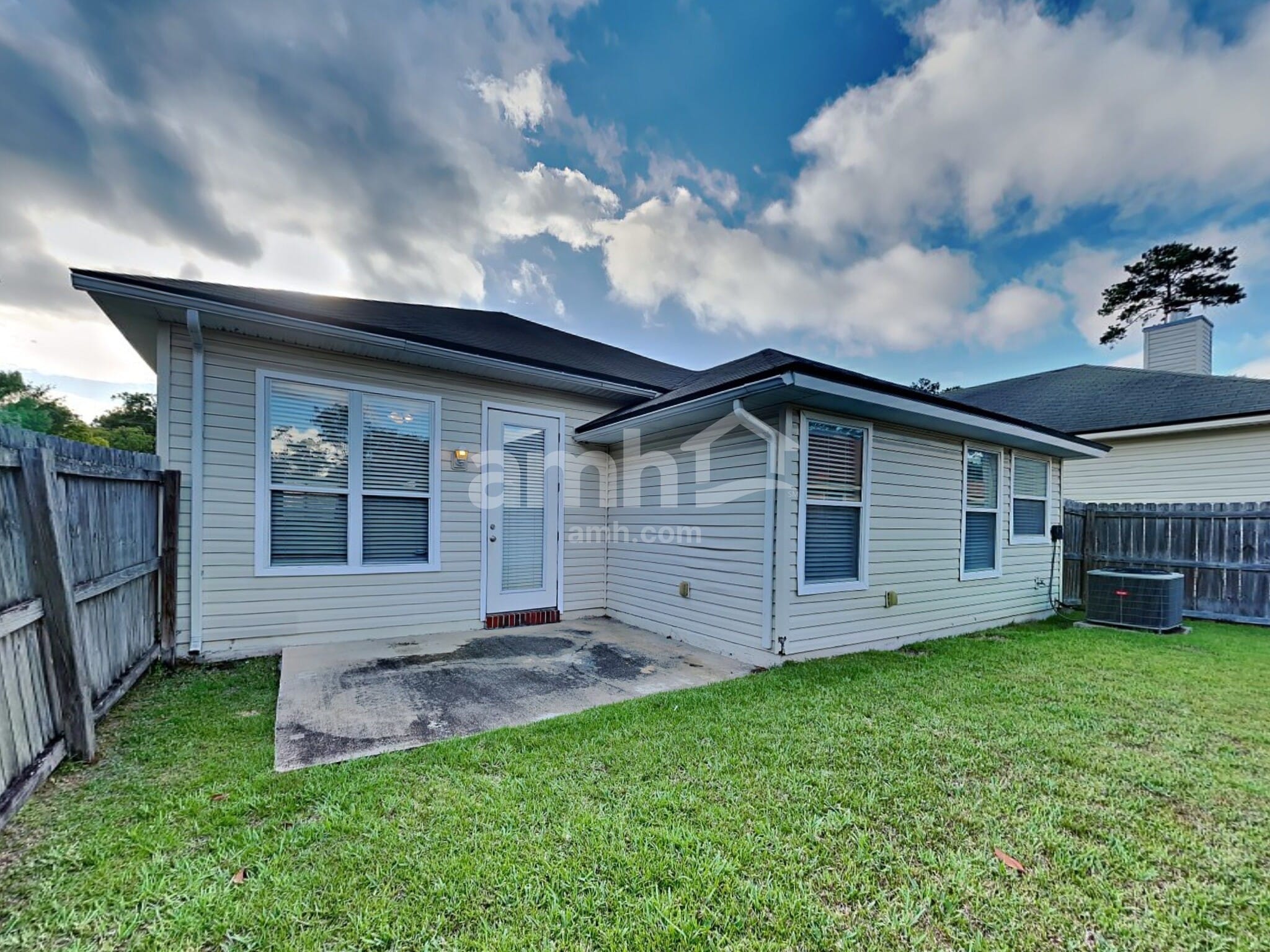 Building Photo - 2996 Centerwood Dr
