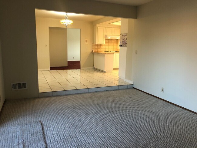 Building Photo - 4bd/2ba - Bedroom Home with a Lap Pool! Excellent Location - Coming Soon!