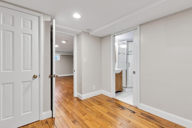 Building Photo - 3011 S Buchanan St