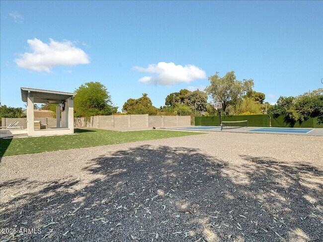 Building Photo - 13613 N 76th St