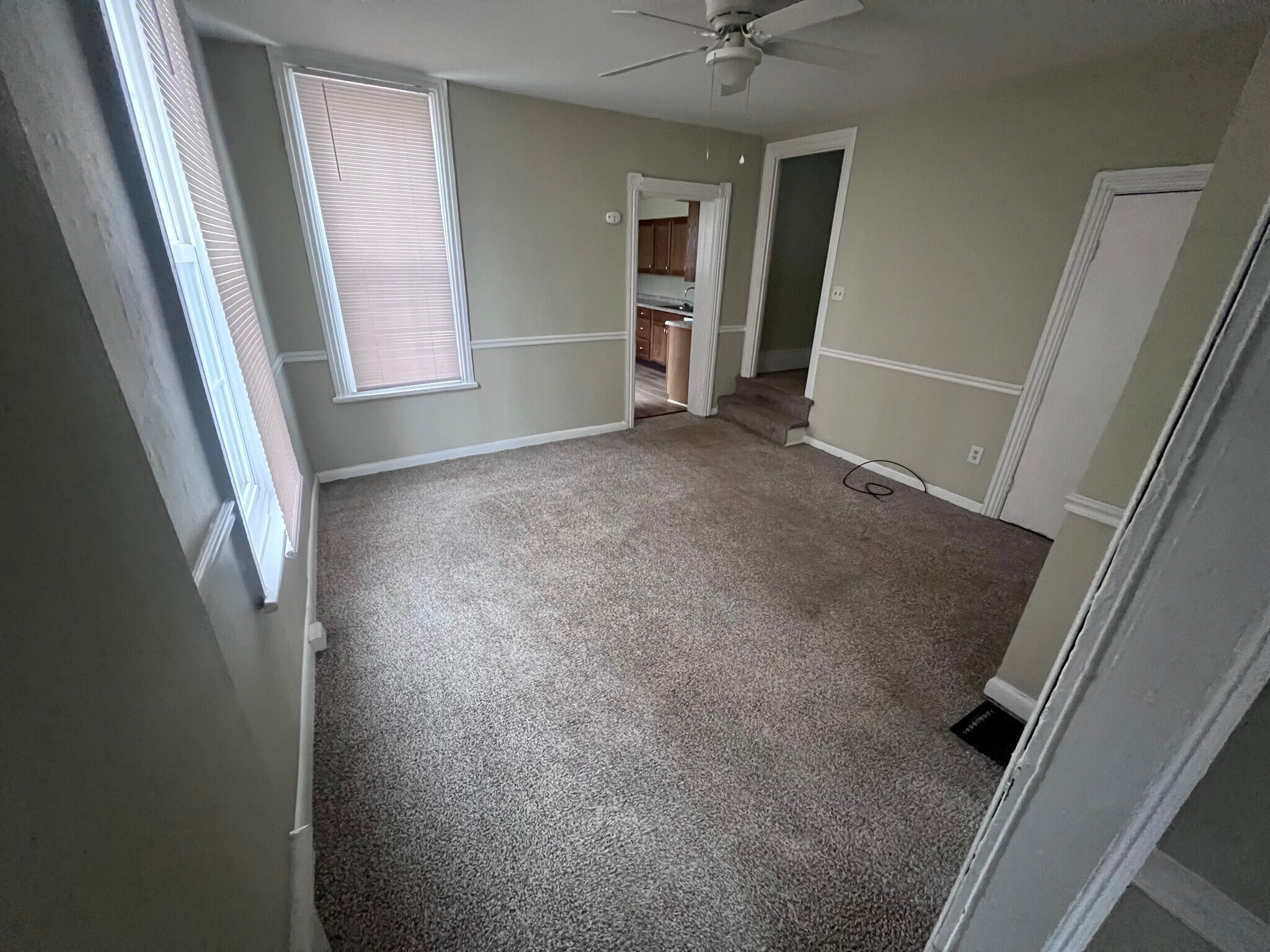 Building Photo - 2309 5th Ave