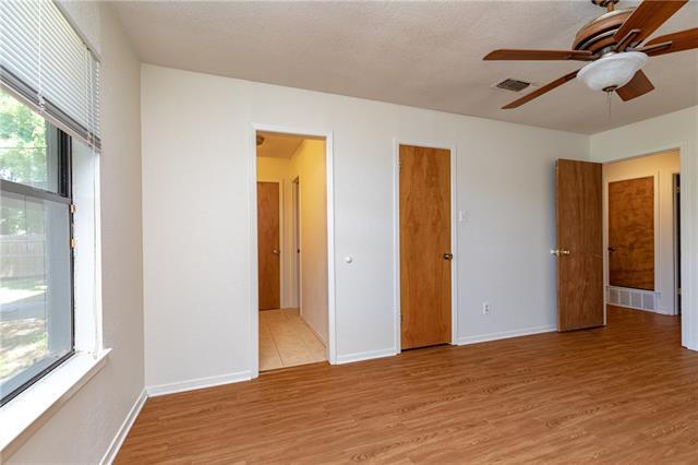 Building Photo - 6929 Briardale Dr