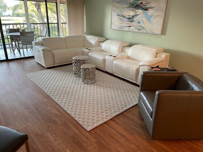 Primary Photo - 4250 Steamboat Bnd