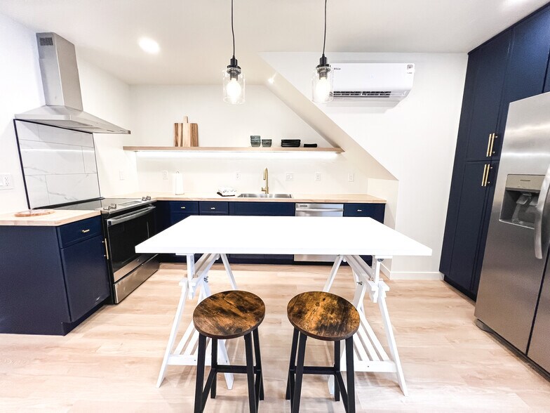 Building Photo - 2520 Jefferson Ave