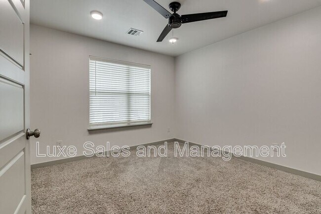 Building Photo - 13508 Vinita Dr