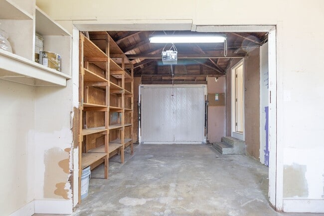 Building Photo - Remodeled La Loma Bungalow!