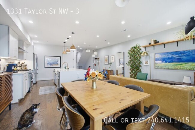 Building Photo - 1331 Taylor St NW