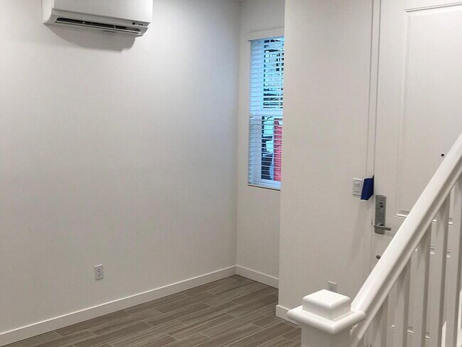 Building Photo - 3-Bedroom Gem with 2 Baths and 1,748 Sq Ft of Comfort in Dublin, CA!"