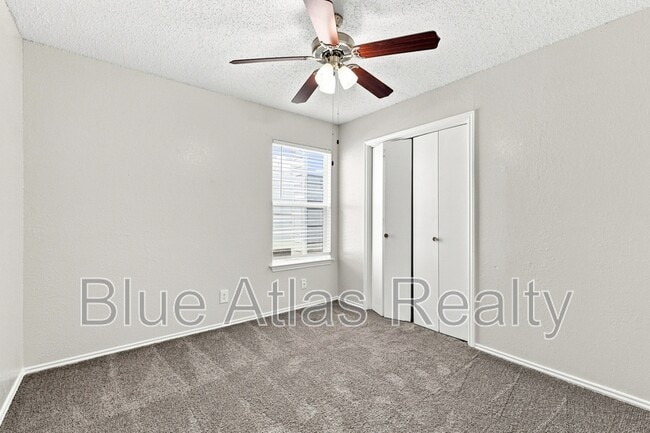 Building Photo - 8133 Foxfire Ln