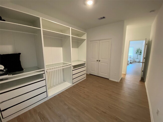 Building Photo - 17210 Daylily Dune Wy