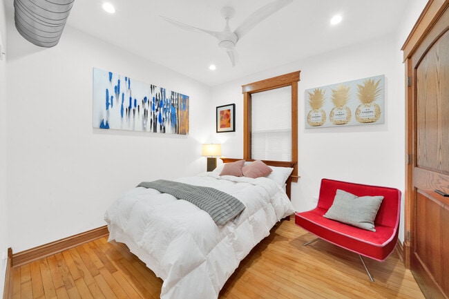 Building Photo - 1226 S 60th Ct