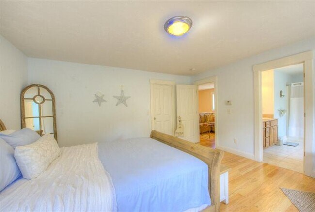 Building Photo - 9 Aspen Rd