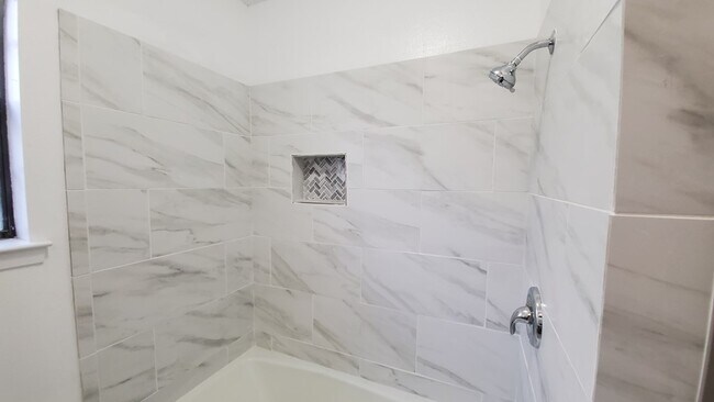 Building Photo - 2042 Magill St