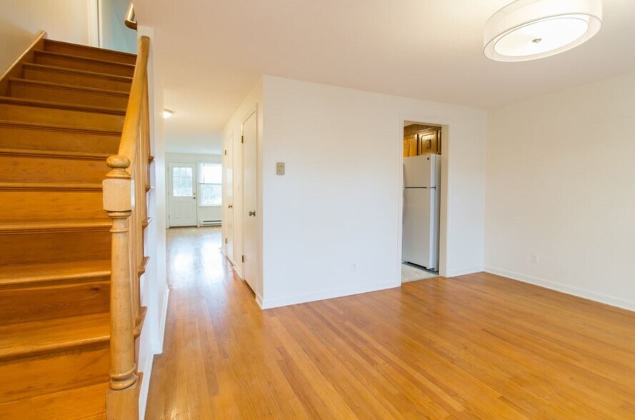 Suffield West Apartments 2 Harmon Dr Suffield CT 06078 Apartment Finder