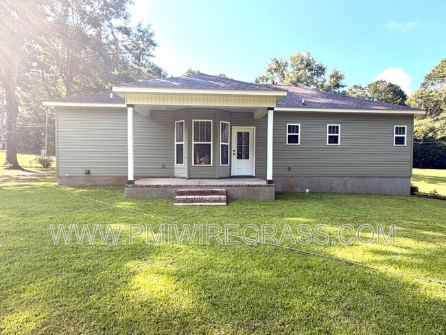 Building Photo - 326 Golf View Dr