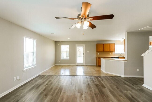 Building Photo - 7627 Cypress Edge Dr